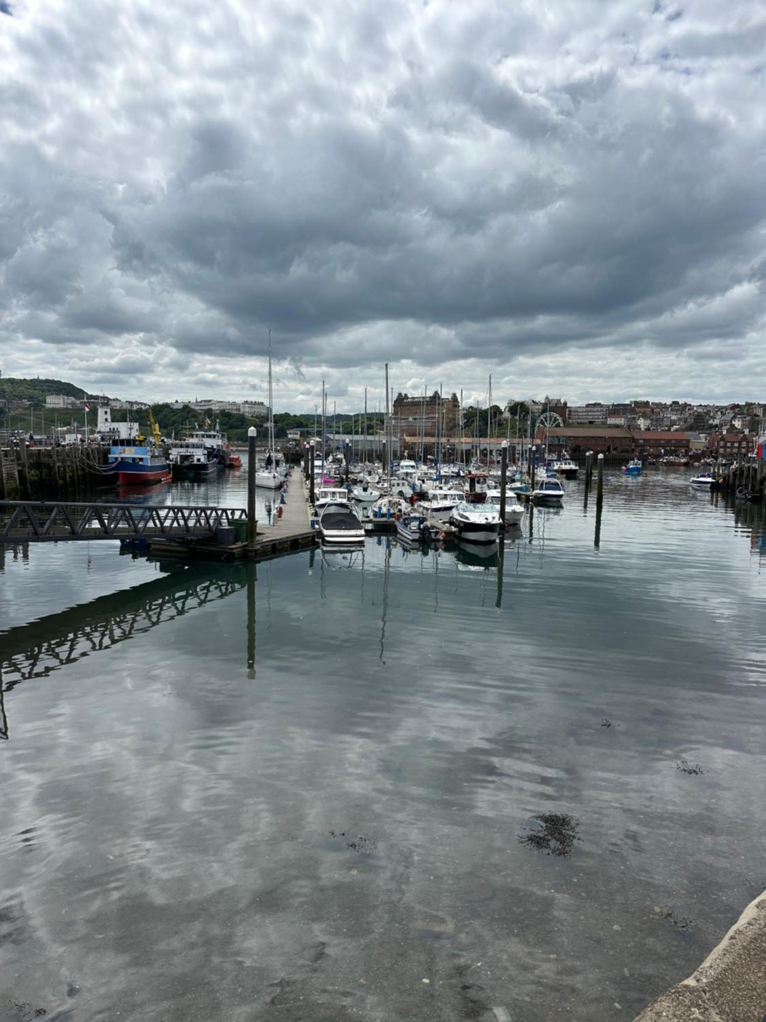 Sunrise Cove, The Bay, Filey Apartment Bagian luar foto